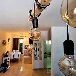 Apartman Lux, Zára