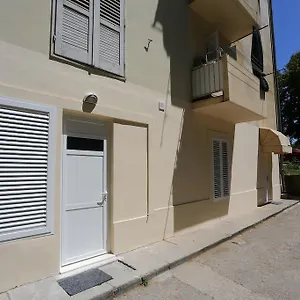 3* Gasthuis Street Apartments&room